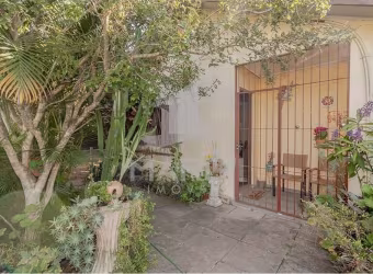 Casa com 4 quartos à venda na Rua Olegário Dias Maciel, 405, Espírito Santo, Porto Alegre por R$ 380.000