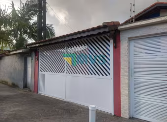 Ótima oportunidade! Casa à venda em Itanhaém-SP, no Jardim Belas Artes, com 2 quartos, 1 suíte, 2 salas, 2 banheiros, 2 vagas e 72,52 m².