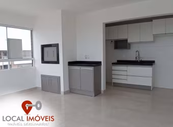 APARTAMENTO SEMI MOBILIADO COM 2 DORMITÓRIOS ENTRE O CENTRO E A PRAIA EM TRAMANDAÍ