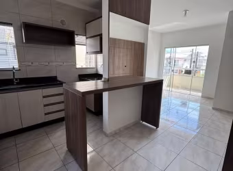 Apartamento a venda com 2 quartos sendo 1 suíte, 2 banheiros 1 vaga de garagem.
