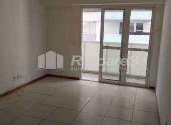Apartamento com 2 quartos à venda na Estrada Intendente Magalhães, Madureira, Rio de Janeiro, 56 m2 por R$ 259.000