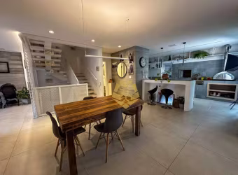 Casa Excepcional com 4 dormitórios à venda, 412 m² por R$ 3.490.000 - Bacacheri - Curitiba/PR!