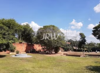 CHACARA VALE DO SOL , INDAIATUBA SP  Área total 1000 mtrs Área construída 90 mtrs nos fundos do terreno. Área interna 1 quarto 1 banheiro e 1 cozinha. Área externa varanda bem grande com outra cozinha