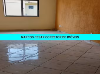 MARECHAL HERMES - CASA AMPLA DE 2 QUARTOS .