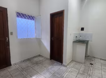 Alugo kitnet próximo ao DB Max Teixeira