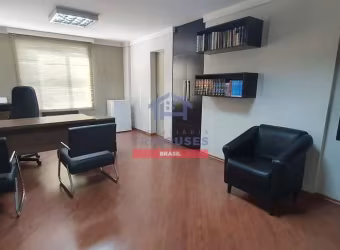 Linda sala comercial de 36 M² à venda no Centro, Curitiba, PR por apenas R$99 mil!