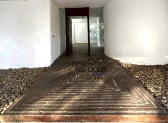 Casa com 22m de frente e 330m2 em Zona Mista do Alto da Lapa -SP
