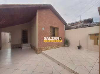 Casa com 2 dormitórios à venda, 150 m² por R$ 450.000,00 - Vila Jaboticabeira - Taubaté/SP