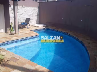 Sobrado com 3 dormitórios à venda, 233 m² por R$ 650.000,00 - Residencial Novo Horizonte - Taubaté/SP
