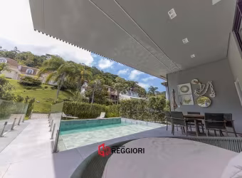 CASA 4 SUÍTES EM CONDOMÍNIO BALNEÁRIO CAMBORIÚ