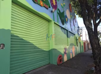 Excelente galpão  Bosque da Saúde, 680m² a.c., 750m² terreno,  copa, cozinha, 4 salas, 2 salões, 6 banheiros, 12 vagas, Zona ZC (REF 17.128).