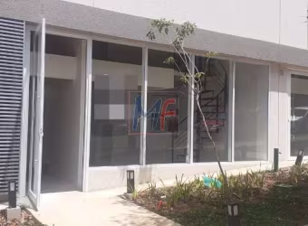 Excelente Loja recém entregue na Vila Tolstoi, Sapopemba. Com 97 m² de área útil, sendo 20 m² de mezanino e 2 banheiros. REF: 18.057