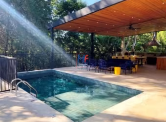 Excelente casa em condomínio fechado em Atibaia SP, com 405 m² a.u., 1200 m² terreno com 4 edificações,  casa principal, edícula, lazer e garagem (REF 19.424)
