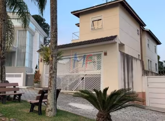 REF: 15.480 - Linda casa em cond. fechado no Tucuruvi, com 311 m² sendo 4 suítes, sala ampla, cozinha planejada, quintal, piscina, 4 vagas.