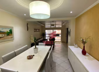 APARTAMENTO NA QUADRA DA PRAIA DE APARECIDA, 133M², TRÊS QUARTOS, TRÊS BANHEIROS, 1 VAGA DE GARAGEM PRIVATIVA