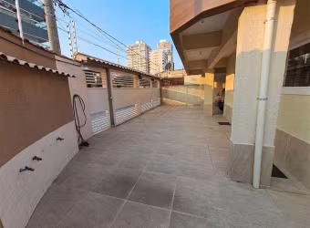 Casa à Venda em Vila Guilhermina, Praia Grande - SP