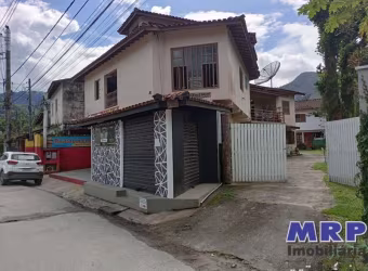 Ponto comercial á venda em Ubatuba na praia da Maranduba, fácil acesso à praia.