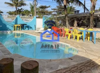 Sobrado à Venda no bairro Jardim Britânia - 1 dormitório, banheiro, sala 2 ambientes, piscina e áre