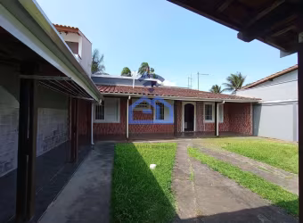 Terreno de 360m² com Edícula grande à Venda no bairro Jardim Britânia em Caraguatatuba, SP - Confor