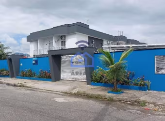 Oportunidade de sobrado à venda a 100m da Praia do Porto Novo em Caraguatatuba, SP