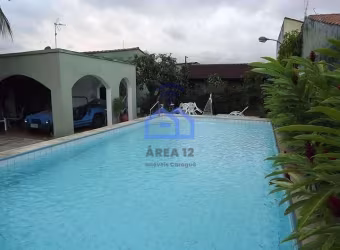 Excelente Casa mobiliada com piscina para locação no bairro Jardim Jaqueira em Caraguatatuba, SP