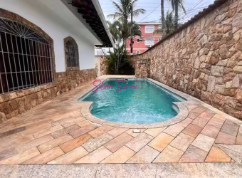 Casa para Venda em Praia Grande, Caiçara, 3 dormitórios, 2 banheiros, 8 vagas