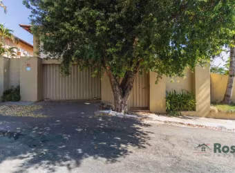 Sobrado à Venda com Piscina, 4 Suítes próximo no Bairro Santa Rosa, próximo ao Shopping Estação, Cuiabá. - CA6282