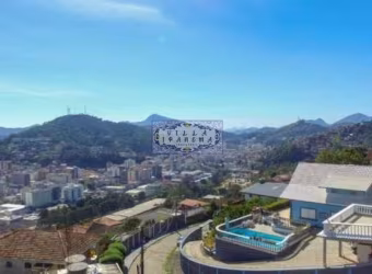 Casa com 4 quartos à venda na Rua Nossa Senhora de Nazaré, Fazendinha, Teresópolis, 258 m2 por R$ 900.000