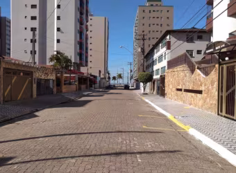 Sobrado com 3 dormitórios à venda, 178 m² por R$ 680.000,00 - Vila Guilhermina - Praia Grande/SP