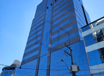 ESPAÇOSA SALA COMERCIAL DE 92,48m²