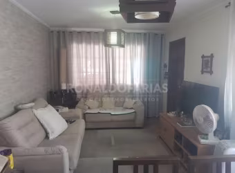 Casa à Venda na Cidade Dutra com 2 Dormitórios e 2 Vagas de Garagem