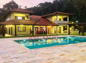 Casa com 6 dormitórios 5000m² de terreno a venda em Ubatuba- SP