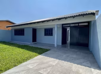 C905 Linda residência reformada no centro de Imbé