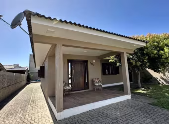 C923 Casa no centro do Imbé com piscina e quiosque