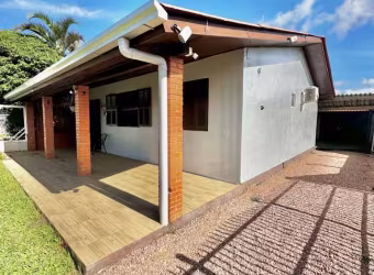 C607 Bela casa com anexo nos fundos/Imbé