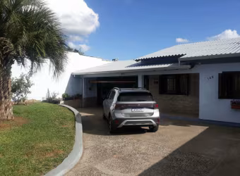 Vendo Ótima Casa Com Piscina na Cecília - Viamão