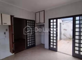 Casa com 3 quartos à venda na Avenida Francisco Perotti, 231, Vila Paraíso, Campinas, 173 m2 por R$ 650.000