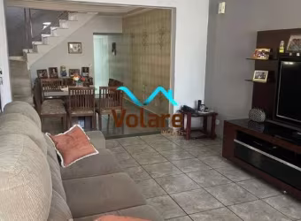 Sobrado de 264m² com 5 dormitórios amplos - Bela Vista