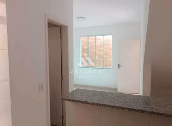 Apartamento à venda na Rua Soares Tavares, Ramos, Rio de Janeiro, 30 m2 por R$ 145.000