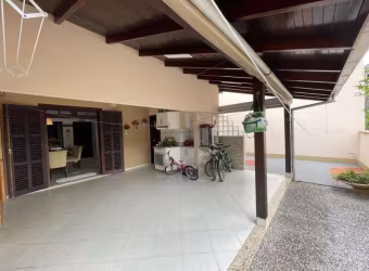 Casa com 2 quartos à venda no Primeiro de Maio, Brusque , 250 m2 por R$ 749.000