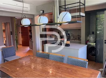 Apartamento à Venda: 3 Quartos, 3 Suítes, 2 Vagas, 140m² – Finamente Decorado, Praia do Forte, Mata