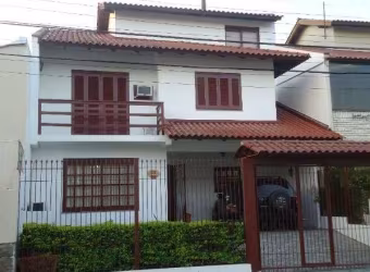 Sobrado para Venda - 158m², 3 dormitórios, sendo 1 suites, 2 vagas - Espirito Santo