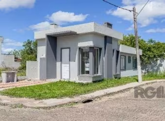 Casa em Porto Alegre, no bairro Aberta dos Morros, com 3 dormitório(s), e 3 banheiros, à venda.