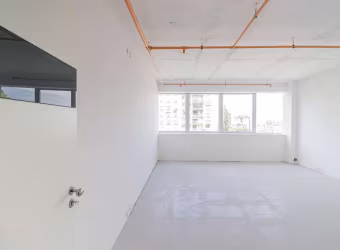 Ótima sala de 40m² com uma vaga.