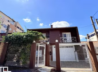 Casa 4 dormitórios sendo 1 suíte bairro Chácara das Pedras em Porto Alegre