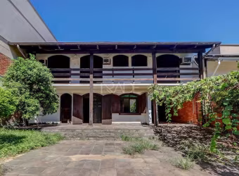 Casa com 5 quartos à venda na Rua Doutor Mário Totta, 1170, Tristeza, Porto Alegre por R$ 850.000