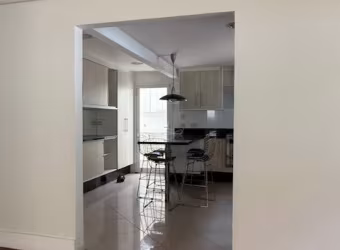 Ampla casa térrea,com quintal  pro cimo a USP SP