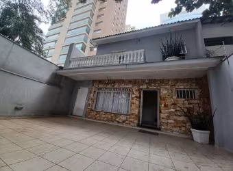 Casa a venda no Brooklin com 3 suítes, 3 vagas, 5 banheiros