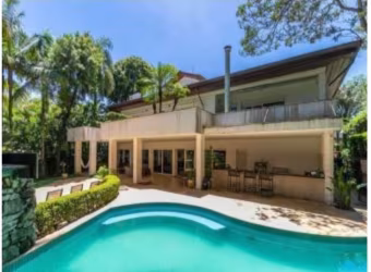 Maravilhosa casa em condomínio fechado !!!