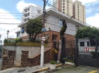 Casa Assobradada com 200m e 4 quartos em Santana